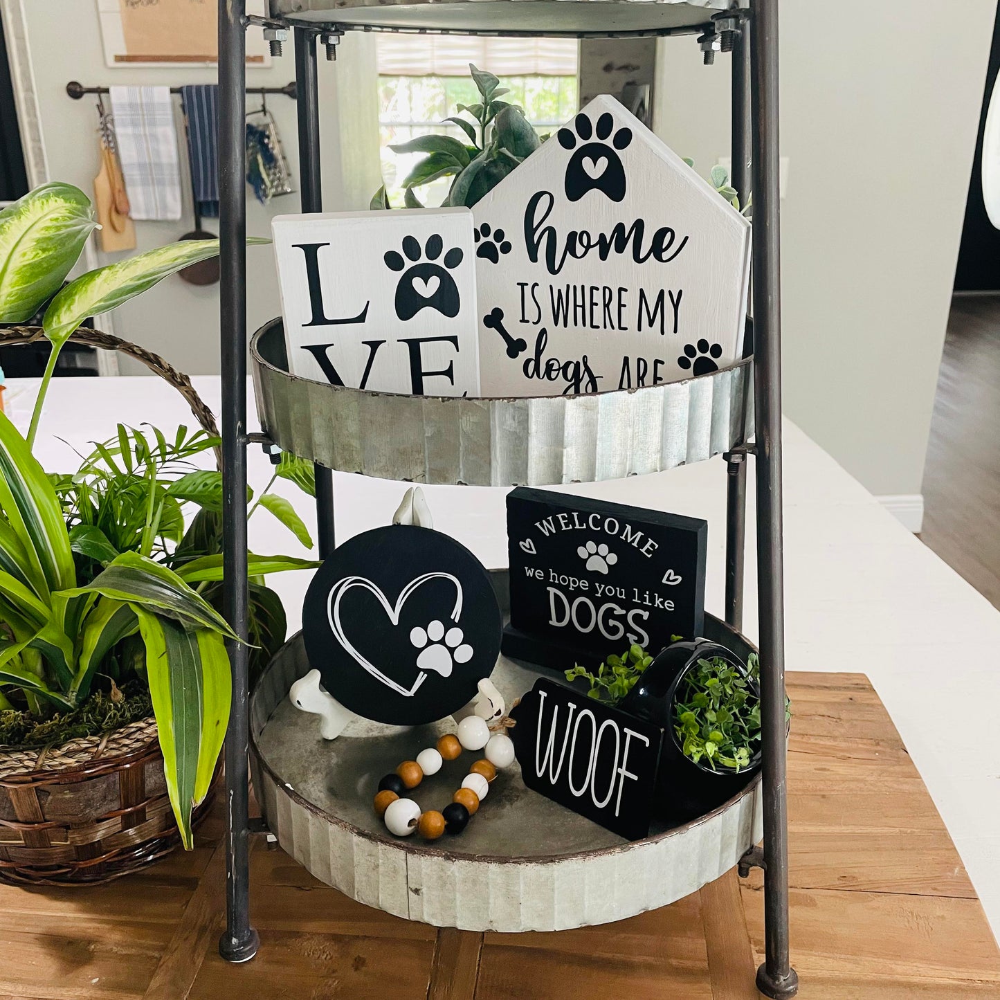 Heart Paw Print Circle Sign